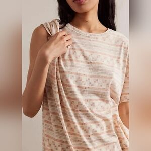 We The Free Nina Printed Beige Short Sleeve Tee XS